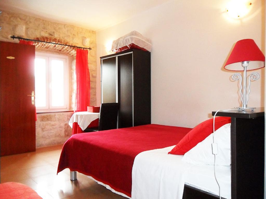 Apartments Riva Trogir Habitación foto